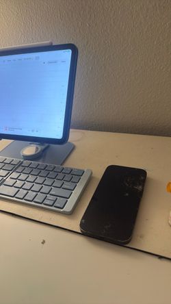 iPhone 15 pro green unlocked