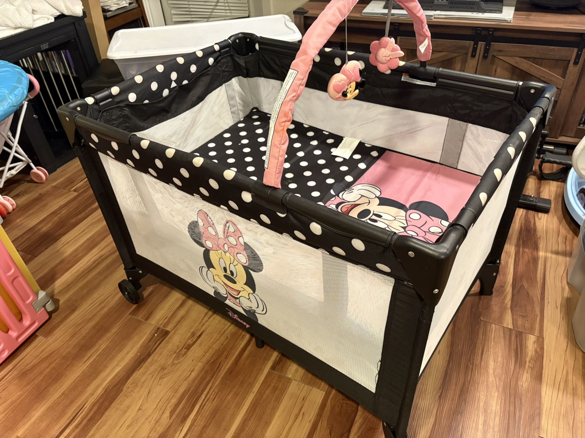 Play pen