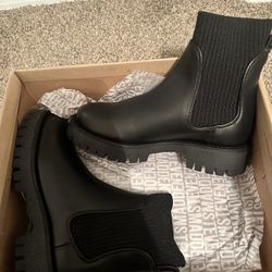 Steven Madden Boots
