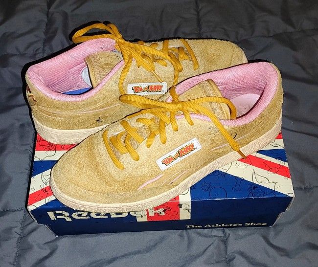 TOM AND JERRY REEBOK SHOES