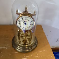 Vintage Kundo (Kieninger & Obergfell) Quartz Anniversary clock, also known as a 400-day clock 