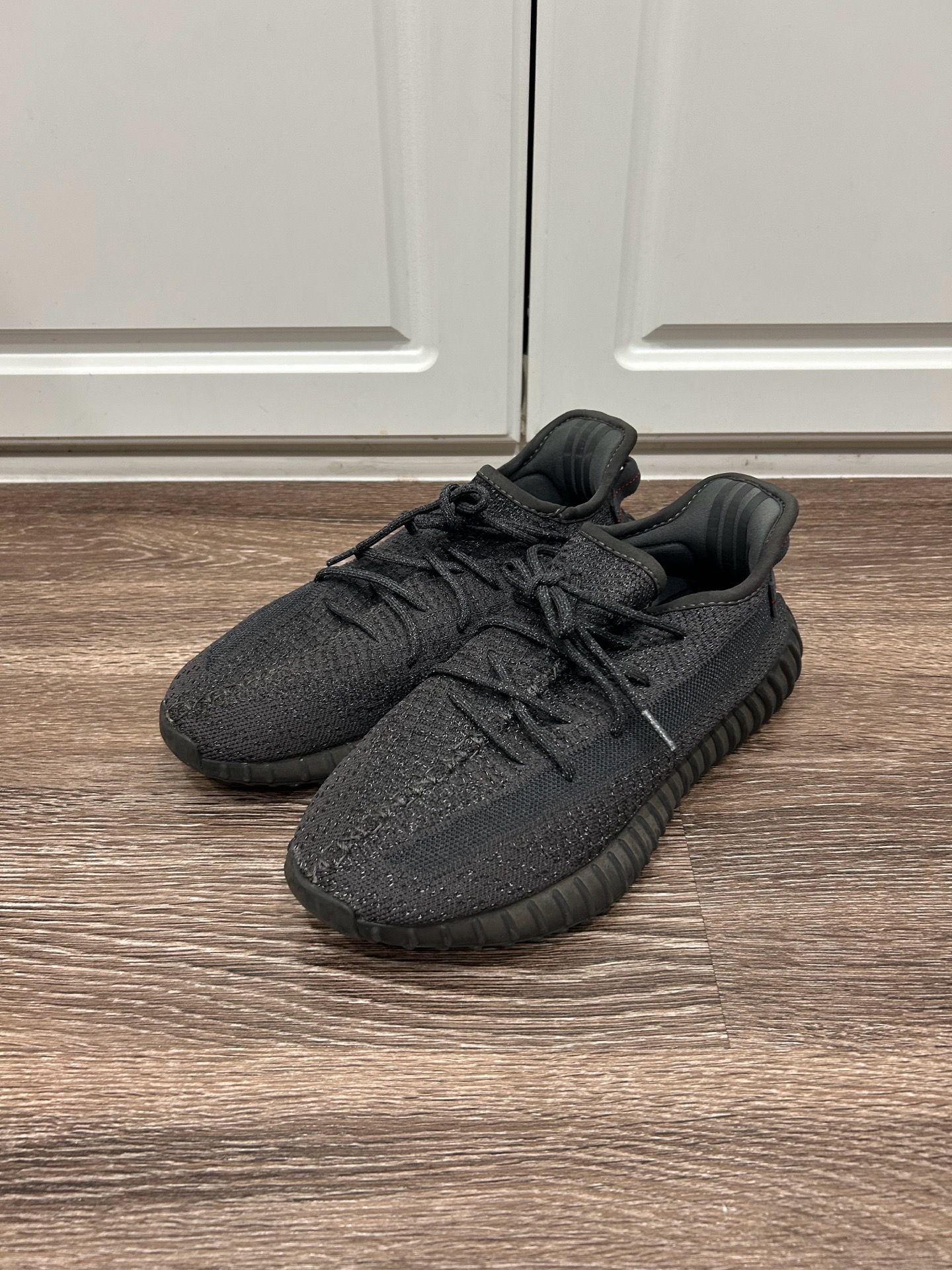 Yeezy 350’s - 8.5