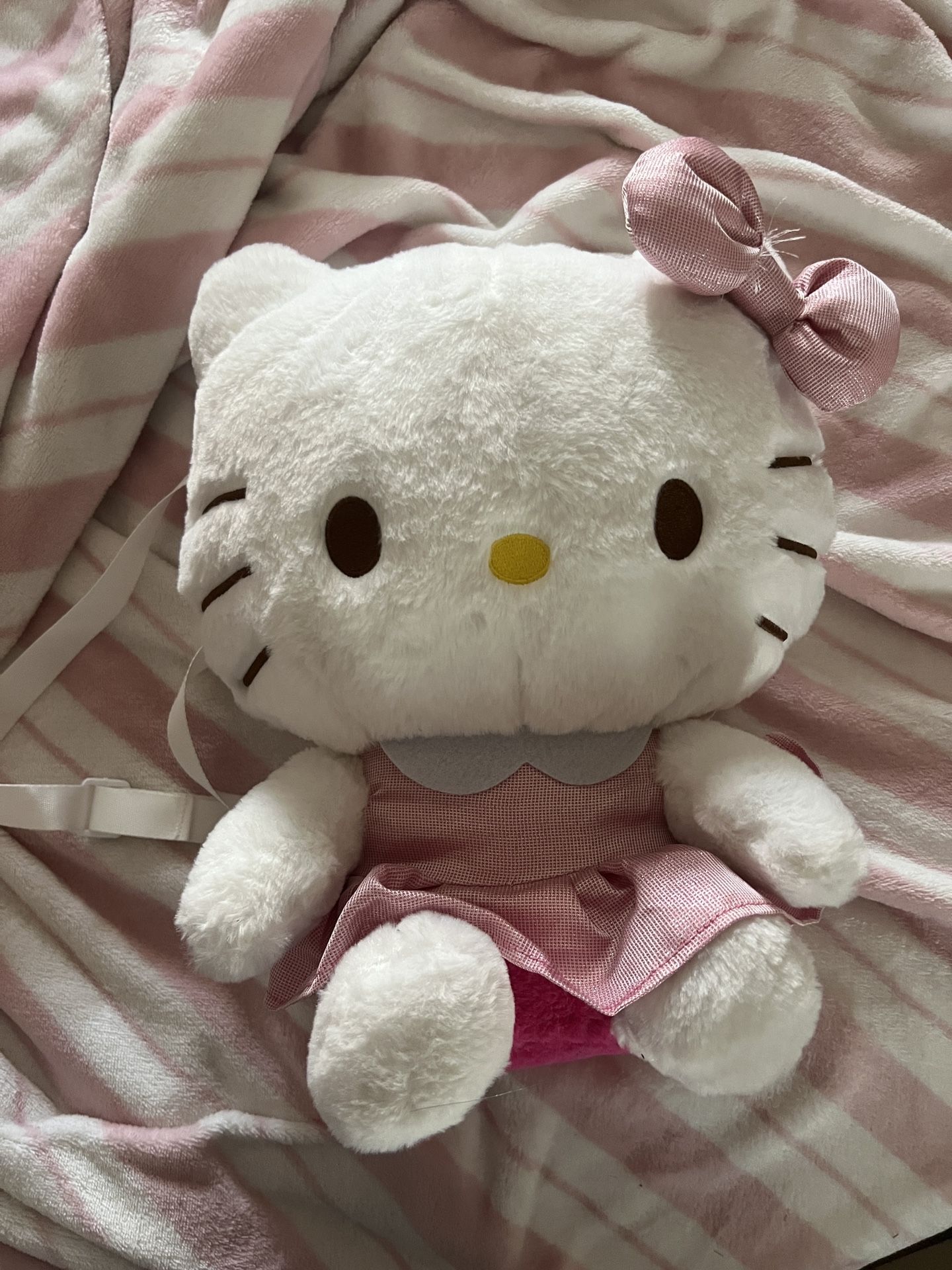 hello kitty backpack