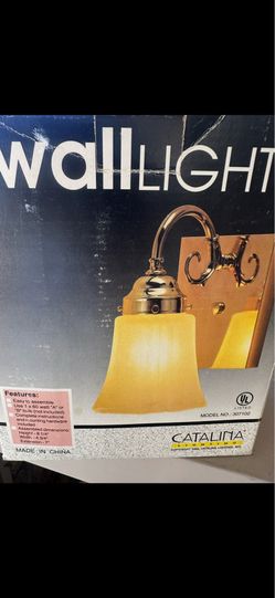 New! Bathroom Vanity Light , Gold Finish, Very Nice!
