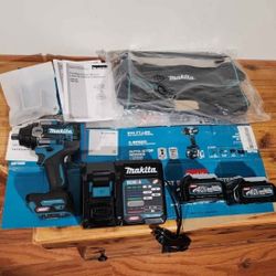 Makita 40V 1/2" impact wrench, (2) batteries, charger kit