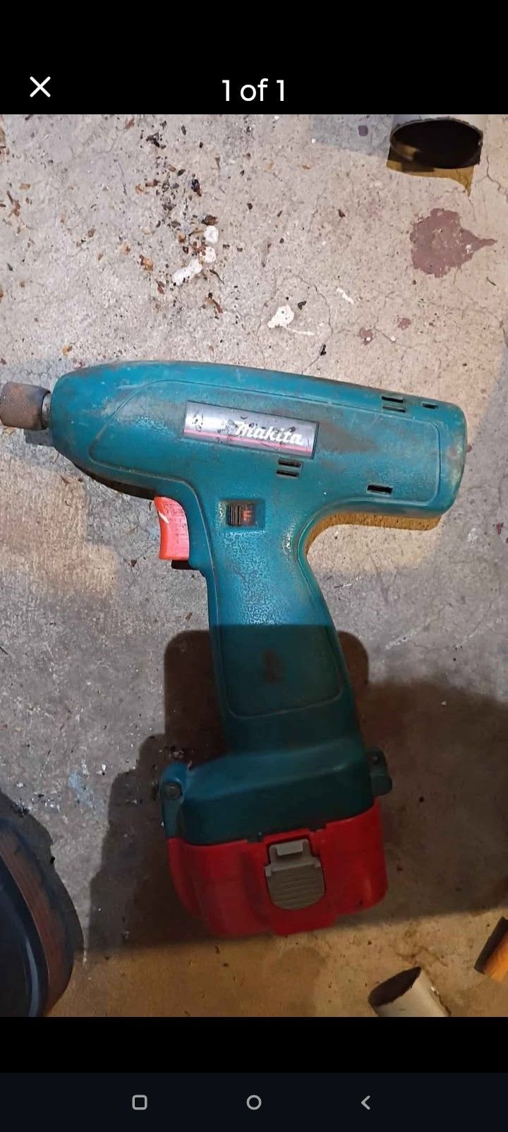 Makita 9.6v impact drill with battery