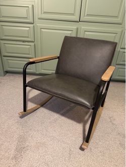 Rocking chair + 2 x Free Chairs