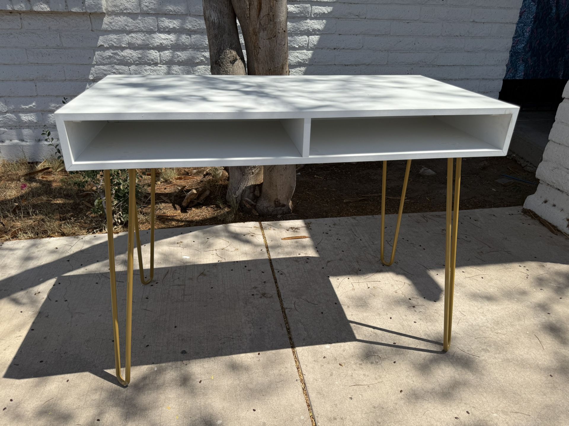 White Desk