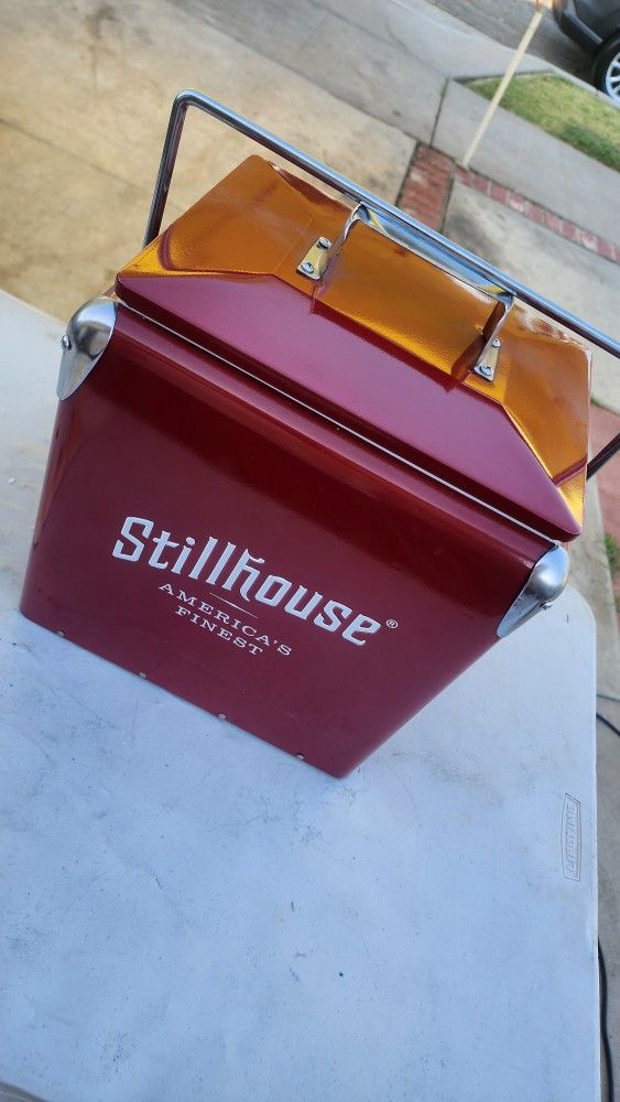 Vintsge ICE Chest With Napkins Full
