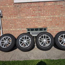 2024 Jeep Grand Cherokee Wheels
