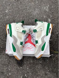 Jordan 4 SB green size 9 no box
