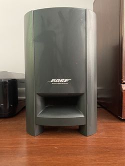 BOSE 3 2 1 series. Used, good condition. All wires are original and well kept. If you know about audio systems, you’ll recognize how great this class
