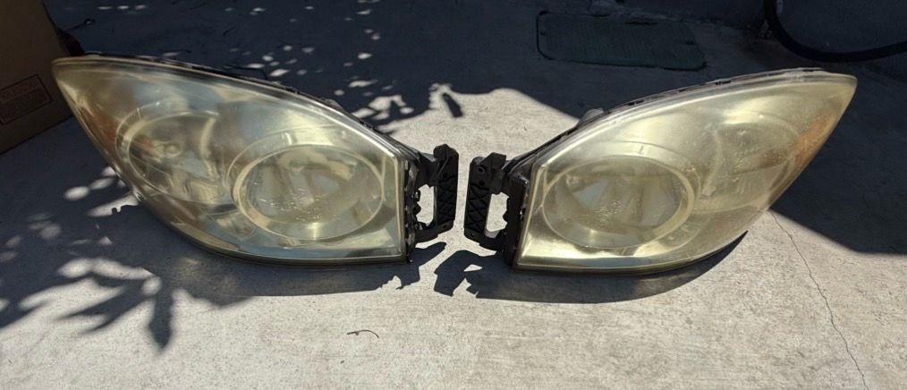 Dodge Ram 1500 Headlights for 2006-2008
