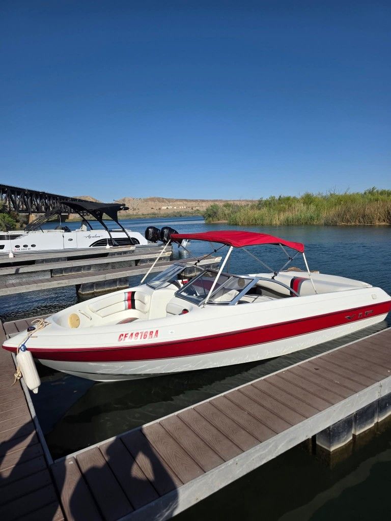 2003 Vip 20ft Boat