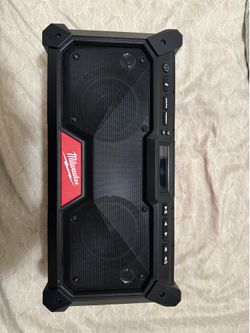 Milwaukee NEW radio