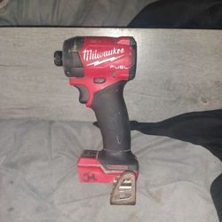 Milwaukee 1/4  Impact Driver 18V