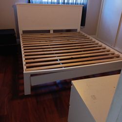 Cal King Wood Bed Frame
