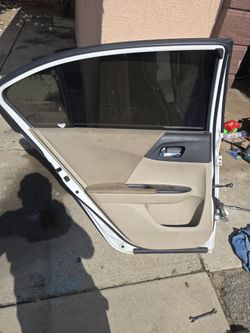 Honda accord 2016 sport Rear driver door white