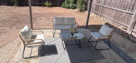 Patio set brand new
