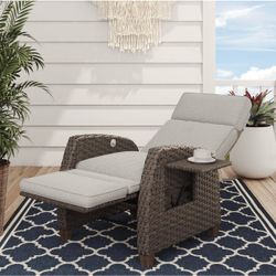 !!New!! Outdoor wicker chair, reclining with table on the side