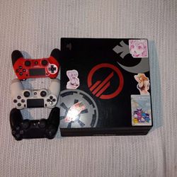 Playstation 4 Pro x Star Wars + Controllers