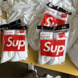 Supreme socks 
