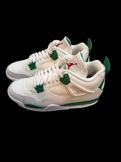Air Jordan 4 Retro SB Pine Green. New. No trades.