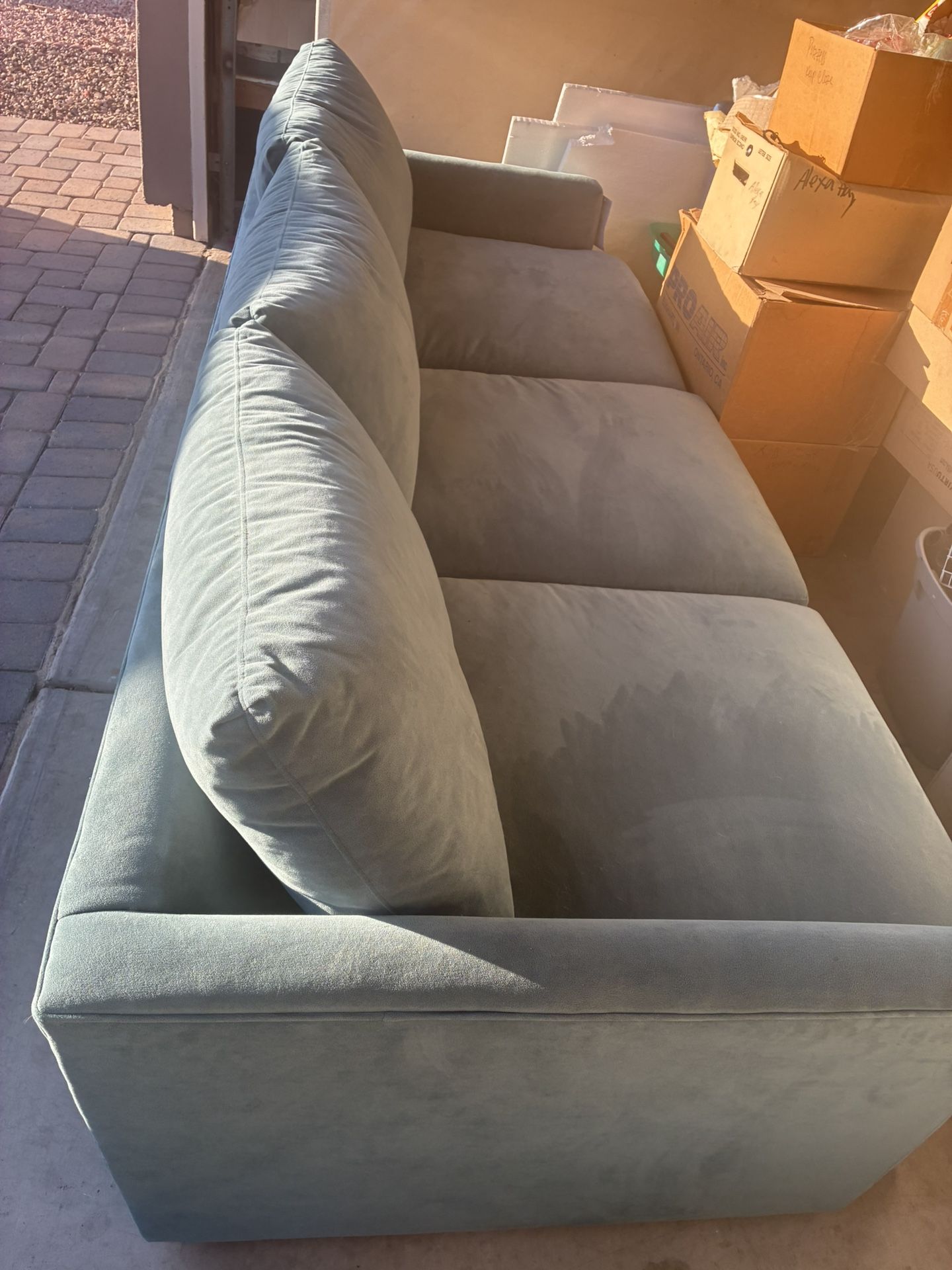 Unused PERFECT CONDITION Couch