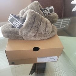 Pantuflas Ugg Nuevas Size 7- Y 9 Womens