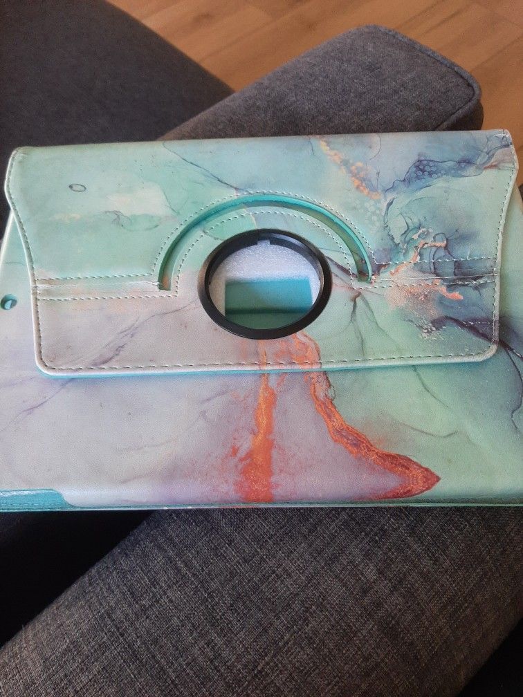 FREE Ipad Air7 8 9.. Cover 10.5 Inch