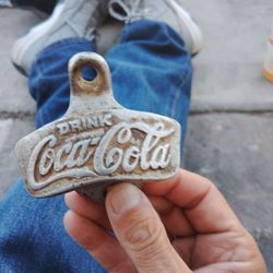 Old Antique Cocacolabottlopener