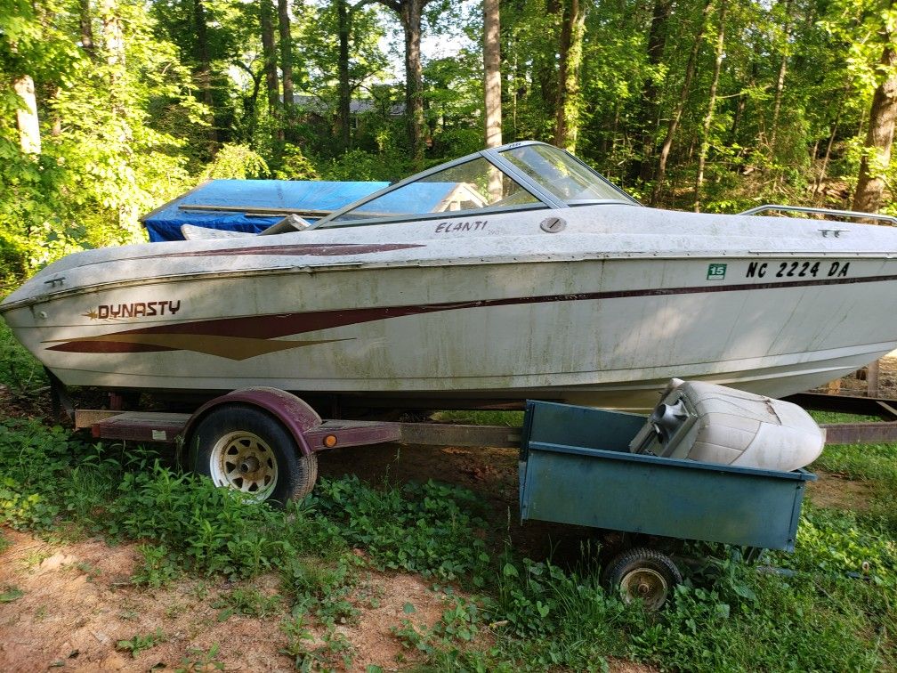 1996 SKI BOAT FREE COME PICK UP