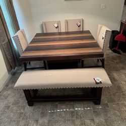 Westover Hills Dining room 6 Pc Set 