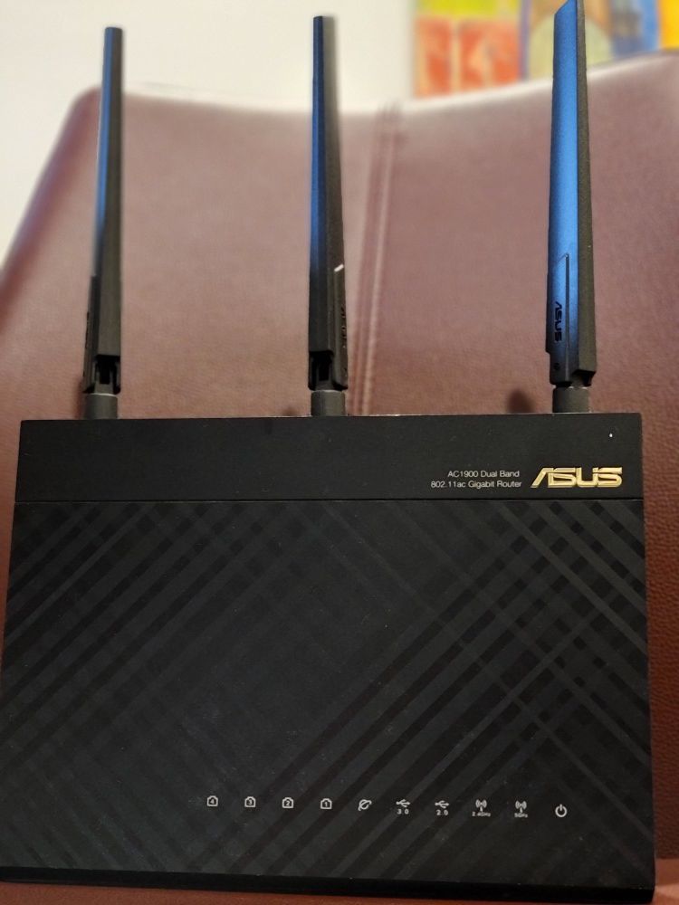 Asus AC1900 Router - Like New!!