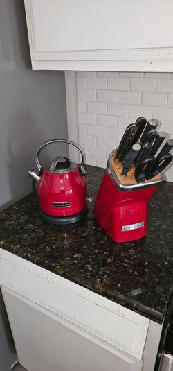 KitchenAid Professional Series 7-Piece Cutlery Set in Candy Apple Red