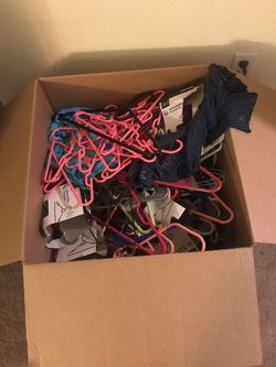 Box of hangers 100 plus