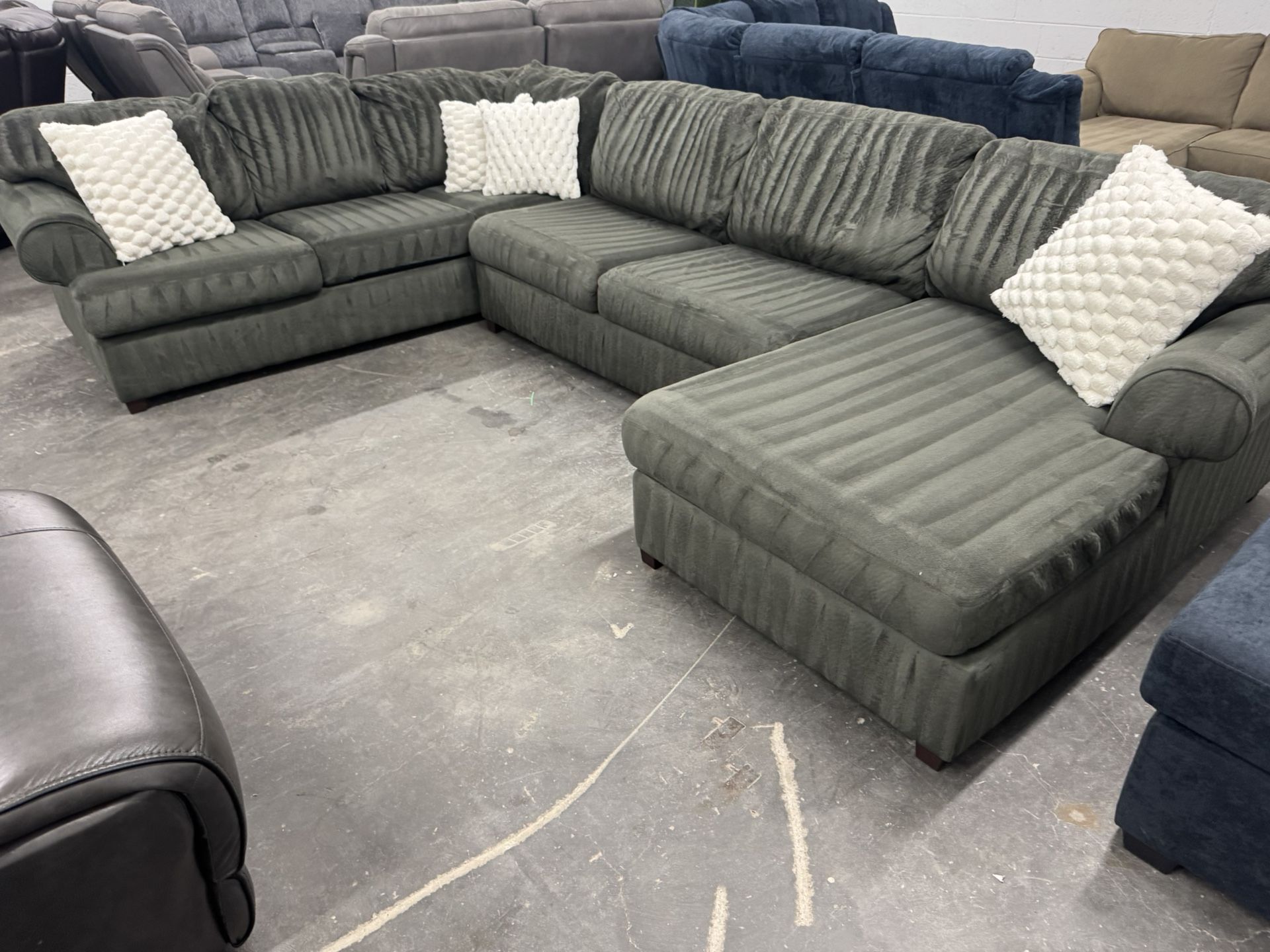 Free Delivery* Like New Green/ Gray Sectional Sofa with Chaise!! #SofaKingLV Couch Couches Grey Gray Sectional Recliners
