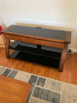 TV stand - Wood/Glass