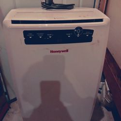 10,000 BTU Honeywell Air Conditioner 