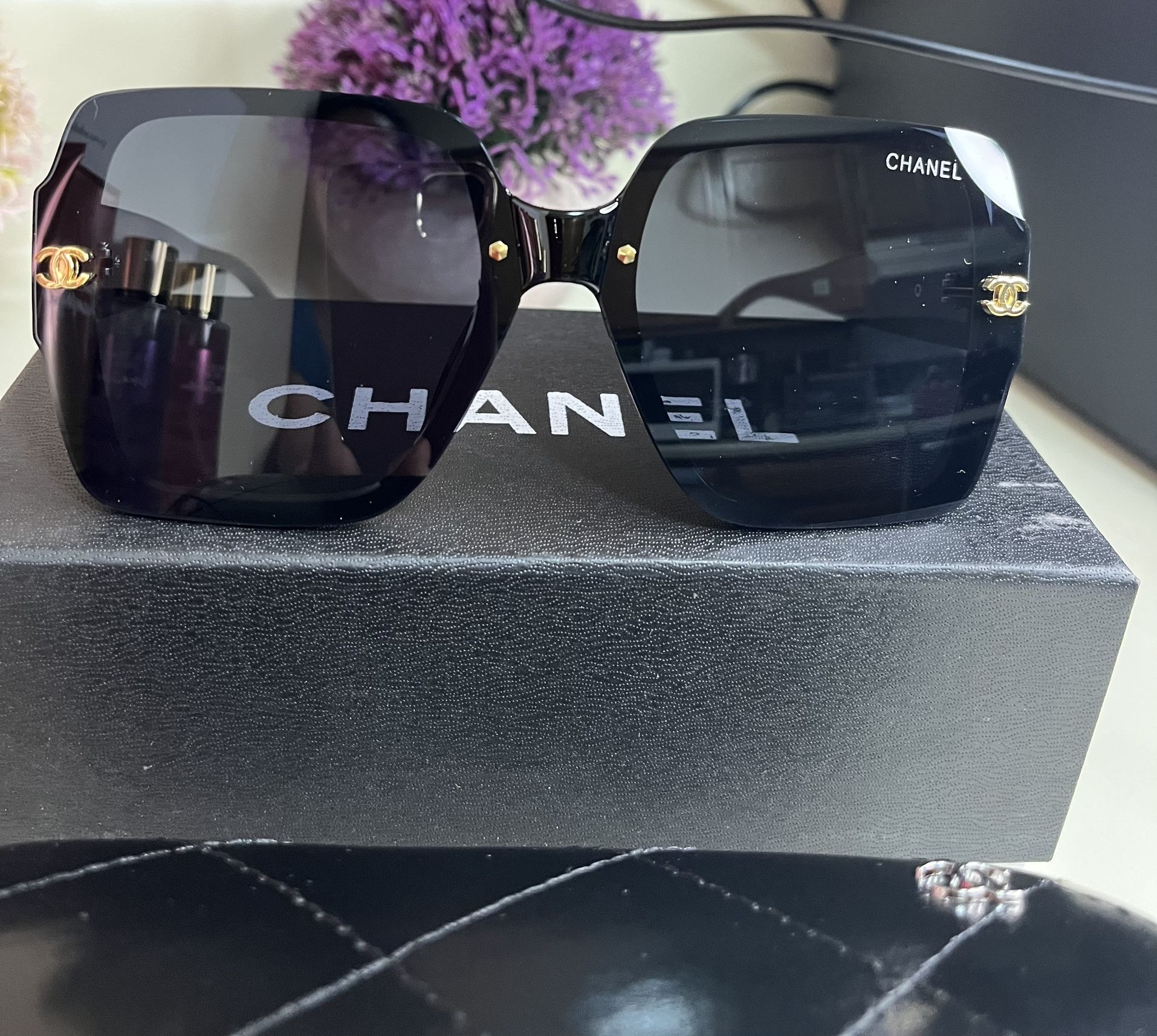 CHANEL Women Sunglasses. Black, Used Like New 8234 61.15.147