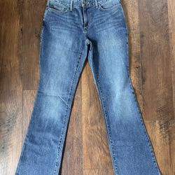 New Women's Eddie Bauer Jeans Size 4s