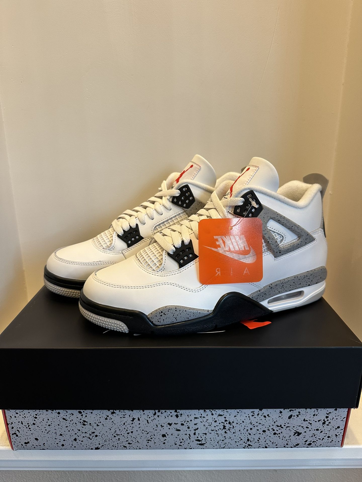 Air Jordan 4 Retro White Cement Size 10 (2025) FV5029-100