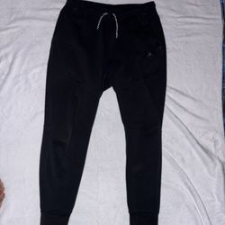 LG Black Men’s Nike Tech Fleece Pants 