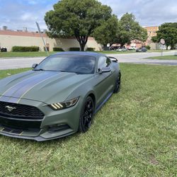 2015 Ford Mustang V6 Excellent Condition 
