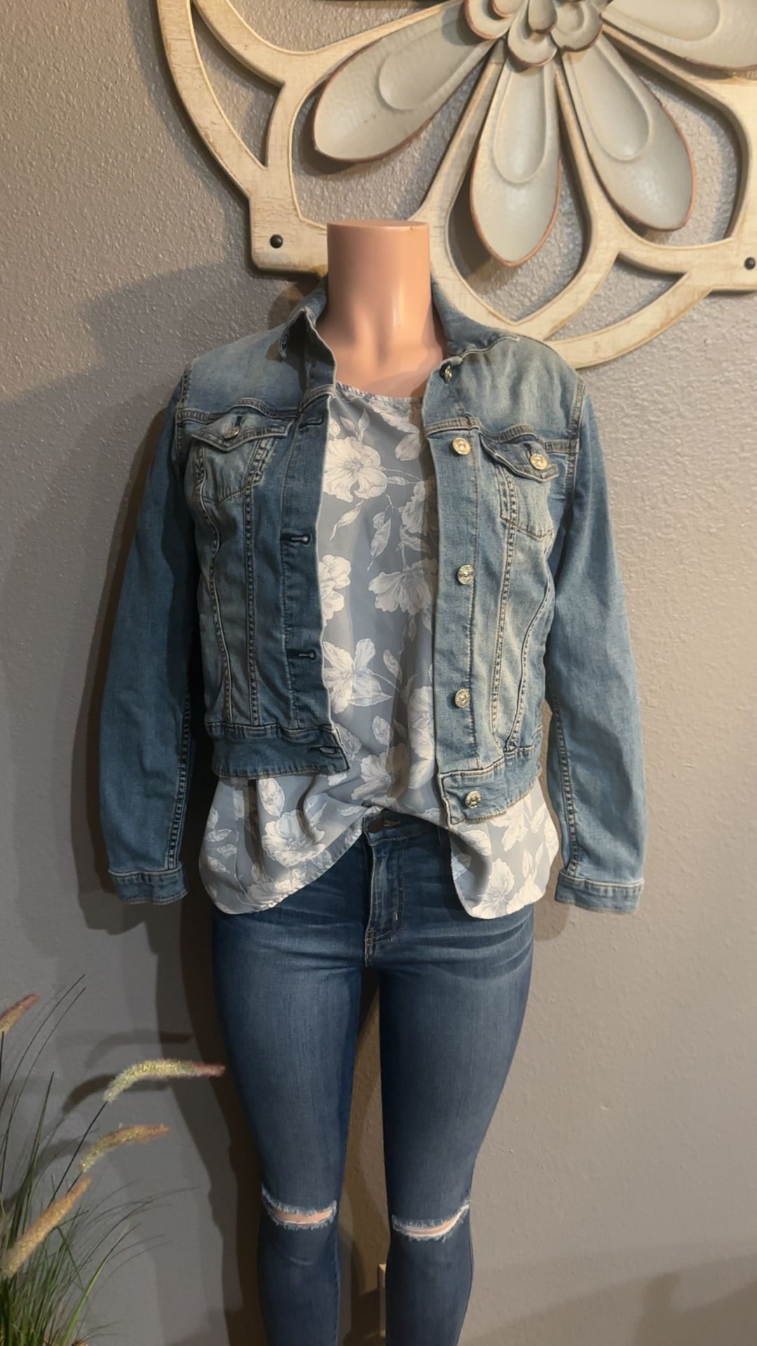 Lularoe Size Small Jean Jacket