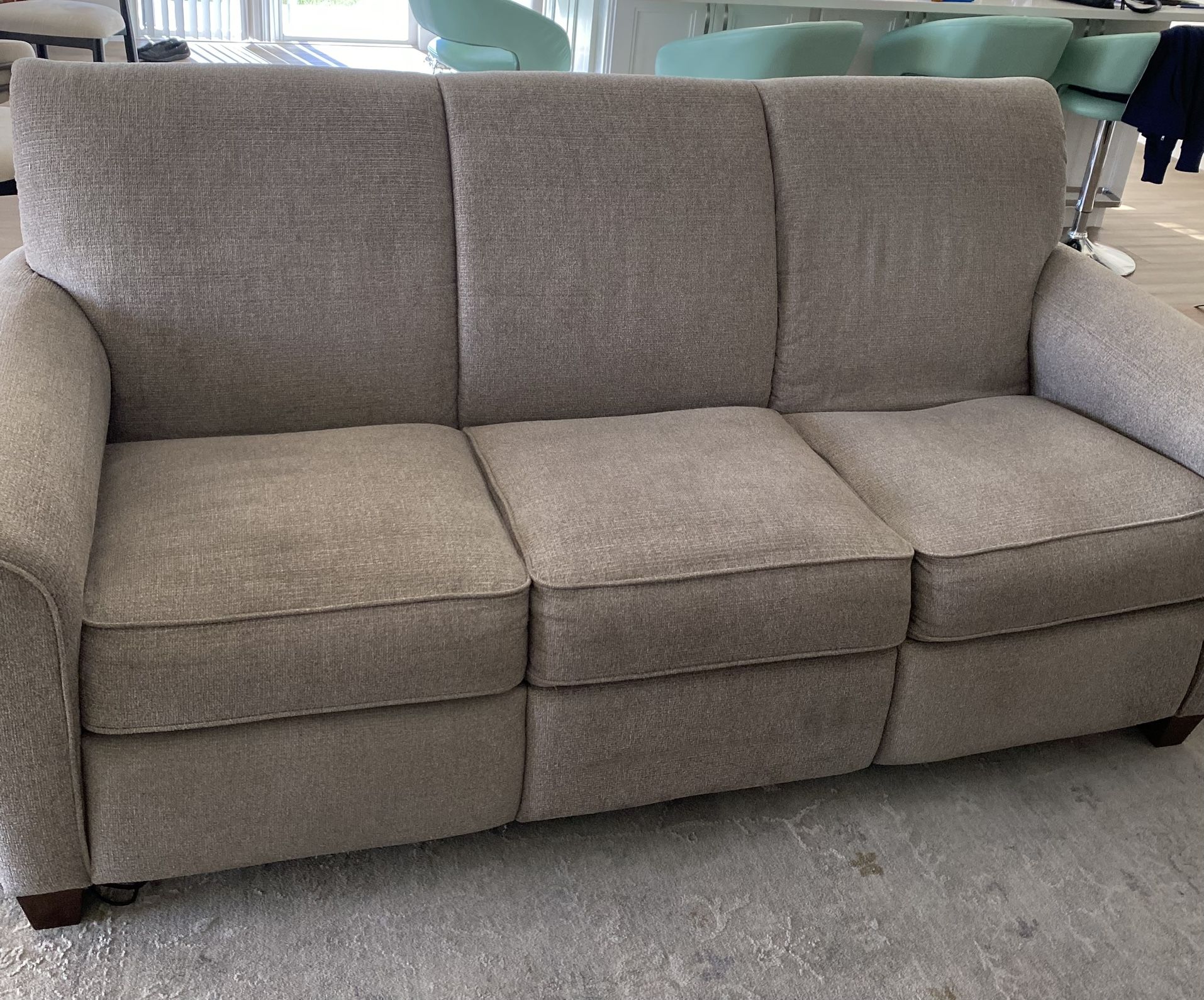 Power reclining sofa With Two Electric Recliners La-z-boy