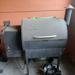 Traeger  Smoker Grill