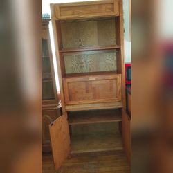 Solid wood bookcase shelf Storage great condition