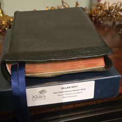 Allan Bible:  NIV1 Black Goatskin (Ludlow Binding)
