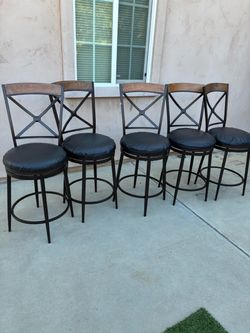 5 Bar Stools
